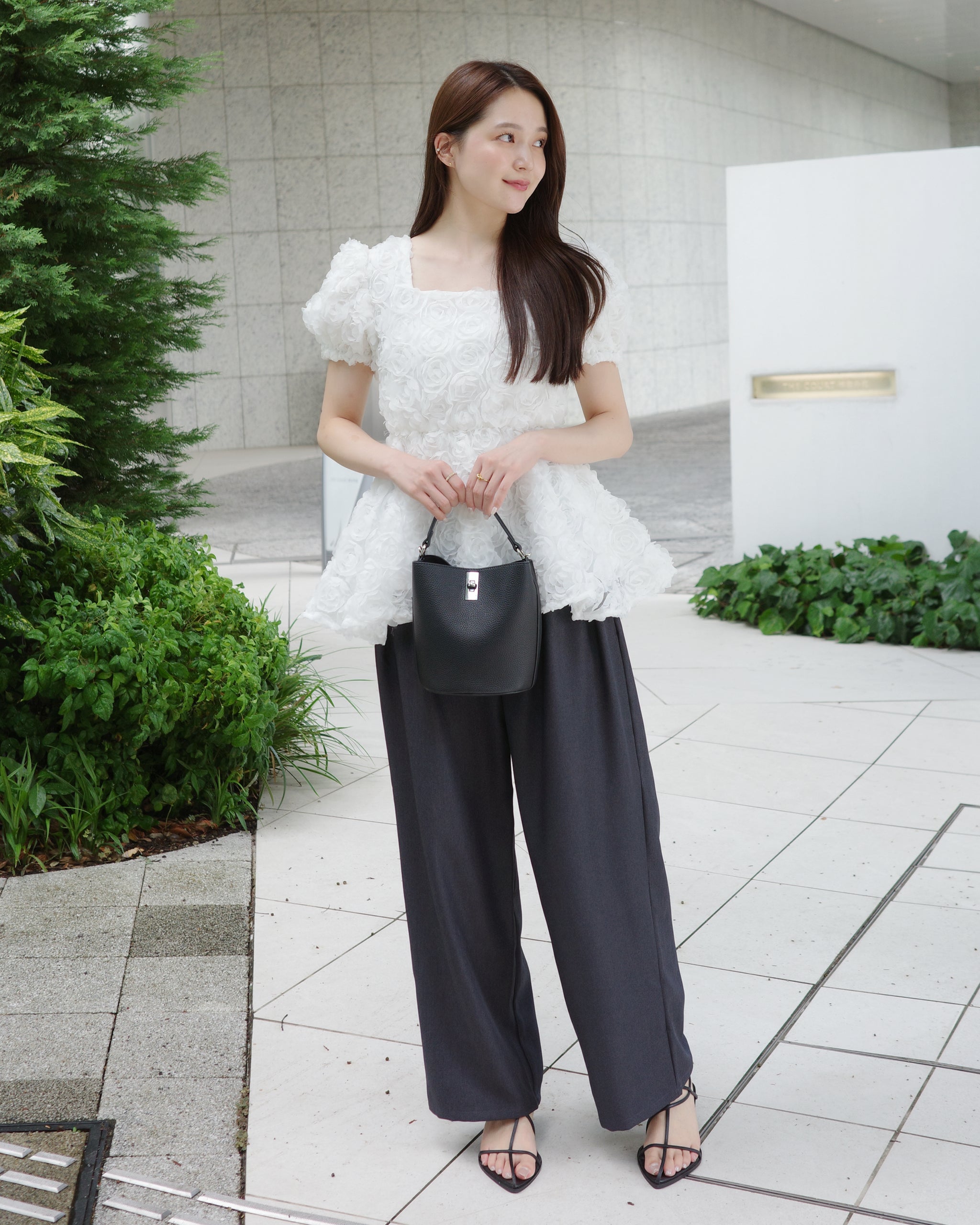 2色ワイドパンツ。 選べる4size ／ 2color 】2WAY サイドラインフェイクレザー
