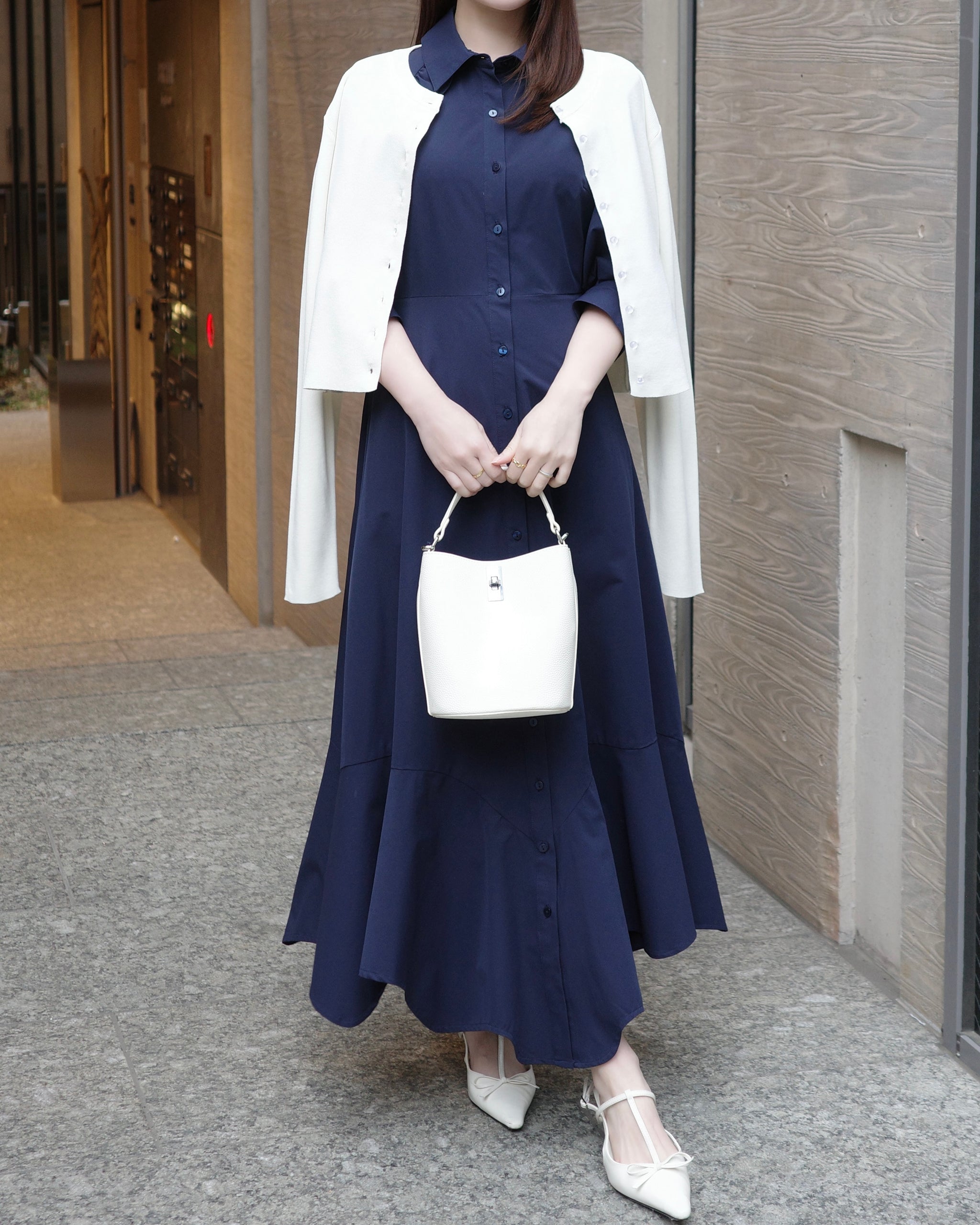 familiar フリルリボン付きハイネックワンピース 130cm 紺×茶　美品 マシェリコラボ】袖口フリルハイネックニットワンピース