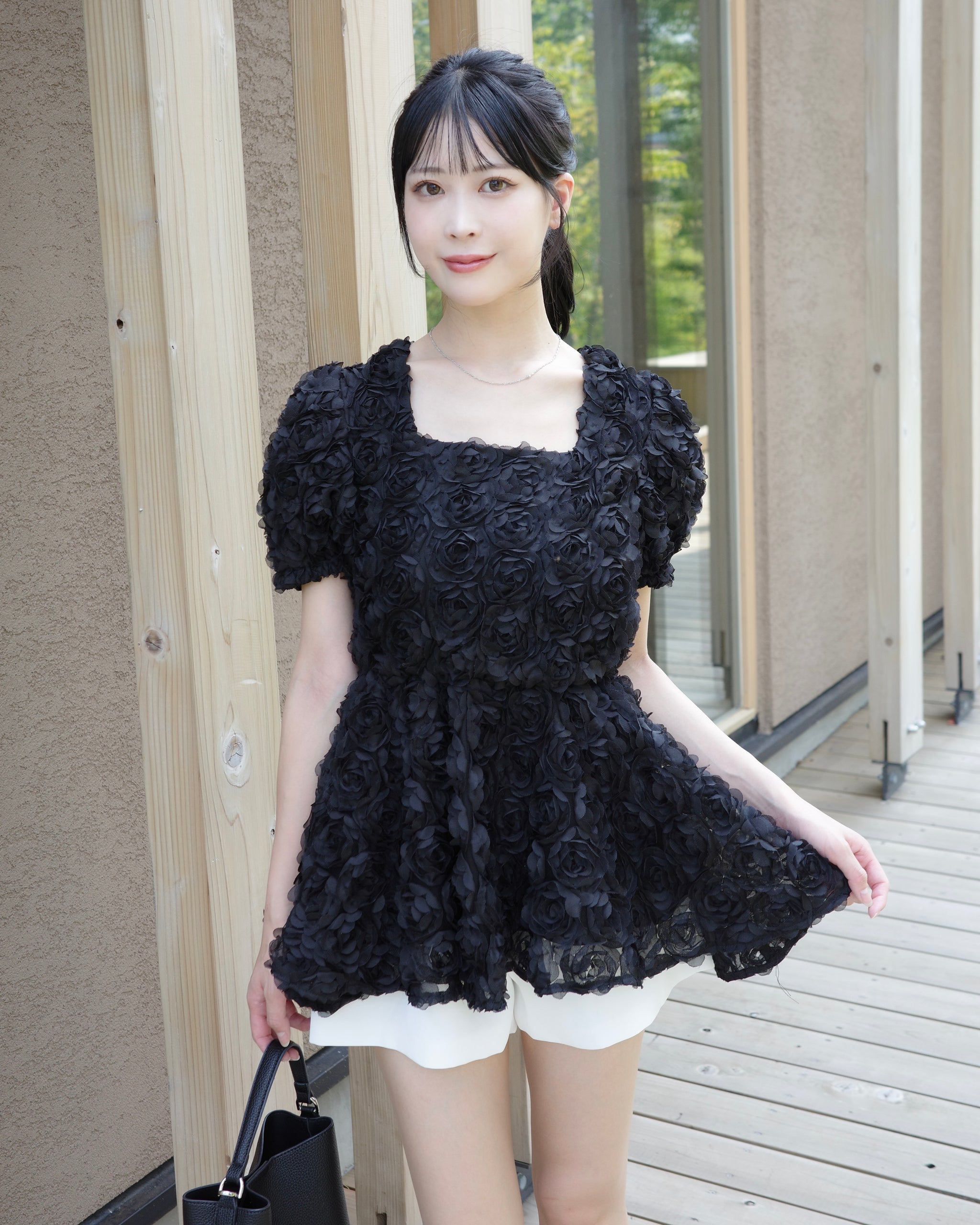 【極美品】ADORE ドライストレッチフリルヘムトップス M ブラック ドライストレッチフリルヘムトップス｜アドーアの通販｜&mall