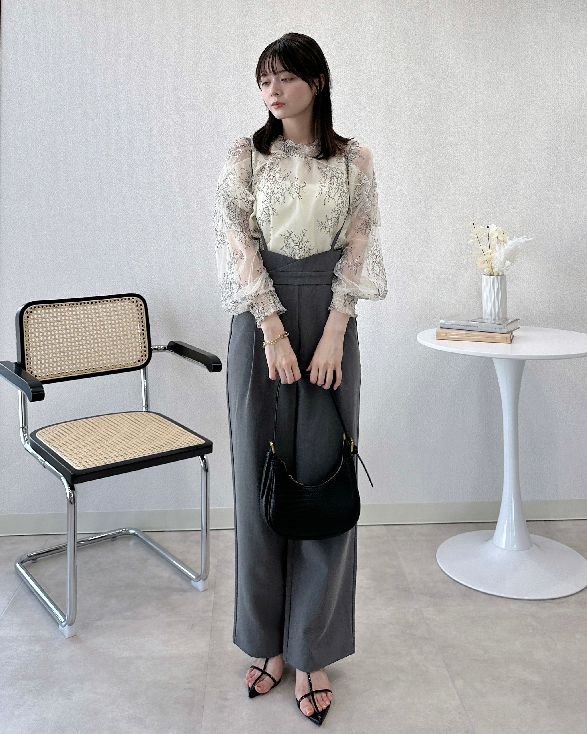 ショルダーフリルレーストップス – Maison de Lyla