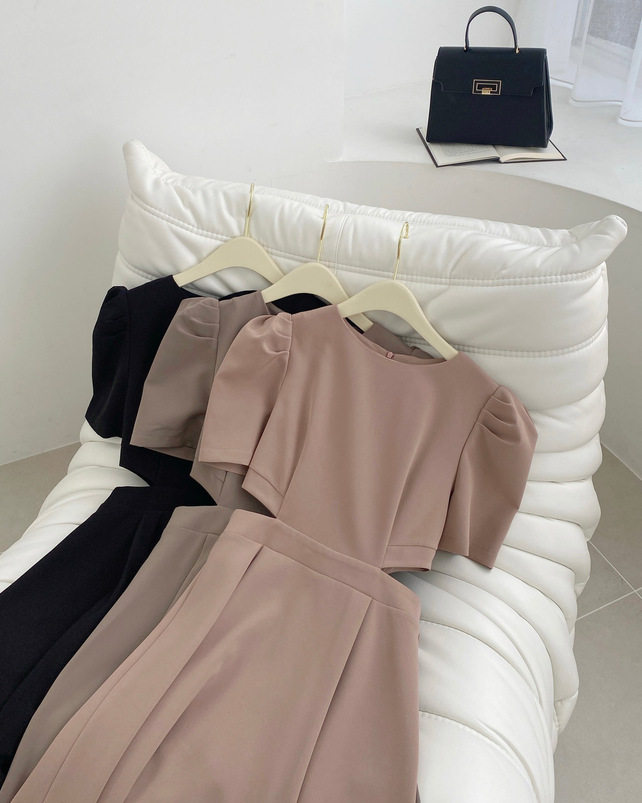サイドカットアウトワンピース – Maison de Lyla